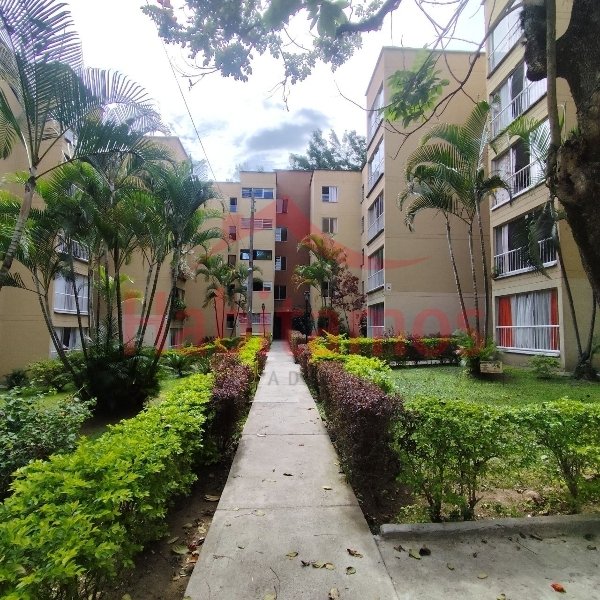 Apartamento en Medellín - Veinte de Julio código 63774